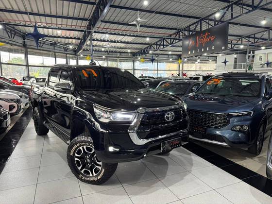 TOYOTA HILUX 2.8 SRV 4X4 CD 16V DIESEL 4P AUTOMÁTICO TOYOTA HILUX 2.8 SRV 4X4 CD 16V DIESEL 4P AUTOMÁTICO